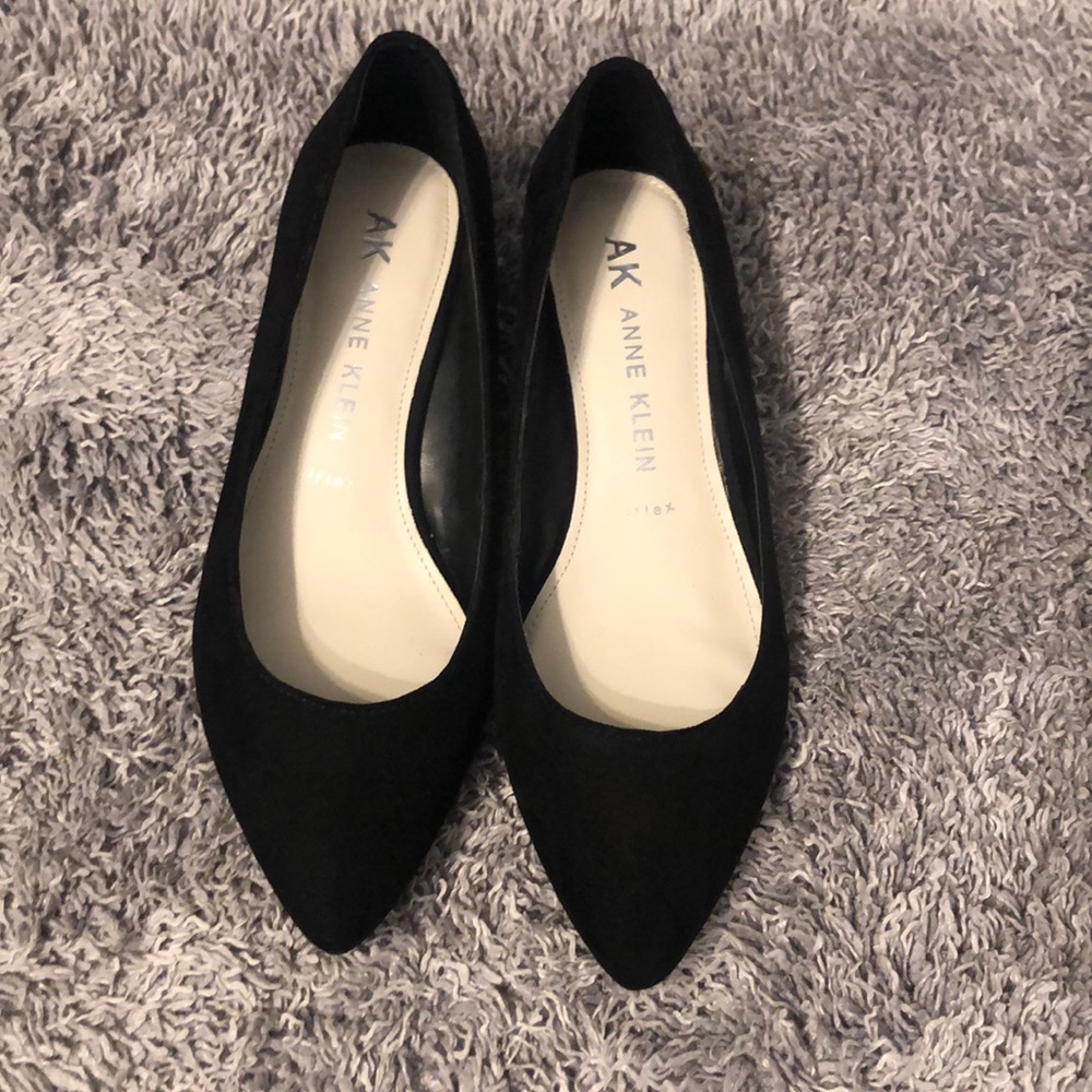 Anne Klein suede wedge size 7
